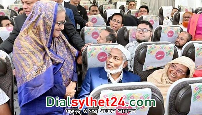 শেখ হাসিনার মমতা দেখে অভিভূত বিমানের যাত্রীরা