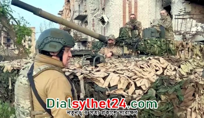 রাশিয়ান সেনাবাহিনীর কাছে অস্ত্র সমর্পণ করবে ওয়াগনার: মস্কো