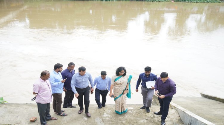 মৌলভীবাজারের মনু নদীর পানির পরিস্থিতি  পরিদর্শন করেন   Add Media