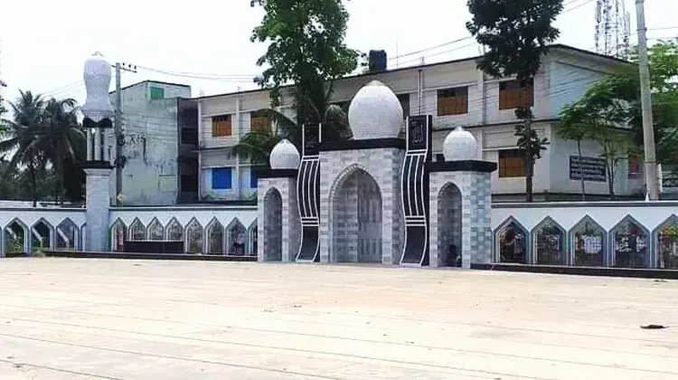পবিত্র ঈদুল আজহা ২৯ জুন : হযরত সৈয়দ শাহ্ মোস্তফা (র:) পৌর ঈদগাহ মাঠে ৩টি জামাত অনুষ্ঠিত হবে