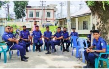 হামলার শঙ্কা, কুলাউড়ায় বিদ্যুৎ অফিস ঘিরে রেখেছে পুলিশ