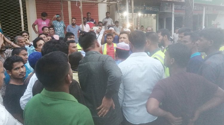 জুড়ীতে যুবদলের বিক্ষোভ মিছিলে পুলিশের বাঁধা