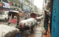 স্বস্তির বৃষ্টিতে বেড়েছে দুর্ভোগ