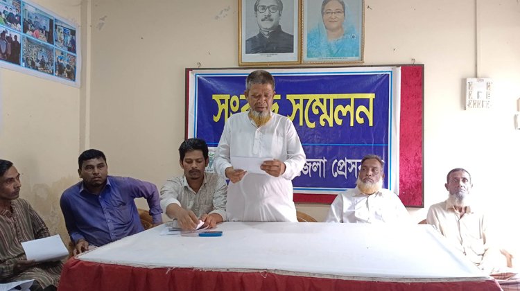 শ্রীমঙ্গলে সুমাইছড়ায় অনিয়মতান্ত্রিকভাবে বালু উত্তোলনে ঝুঁকির মূখে গ্রামীন অবকাঠামো