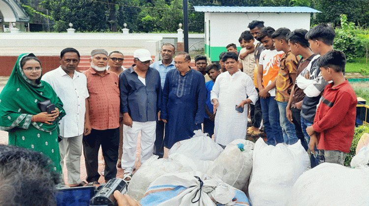 মৌলভীবাজারে শুরু হল ‘পলিথিনের হাট’