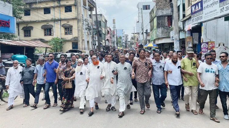 লক্ষ্মীপুরে কৃষকদল নেতাকে গুলি করে হত্যার প্রতিবাদে মৌলভীবাজার জেলা বিএনপির শোক মিছিল