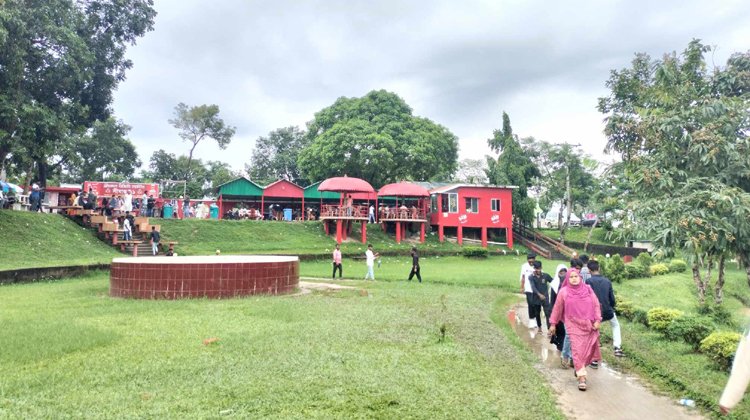 মৌলভীবাজারের ছুটিতে আশানুরূপ দেখা মেলেনি পর্যটকদের: গুরুত্বপূর্ণ পর্যটন কেন্দ্রসহ হোটেল- রিসোর্টগুলো অধিকাংশ ফাঁকা