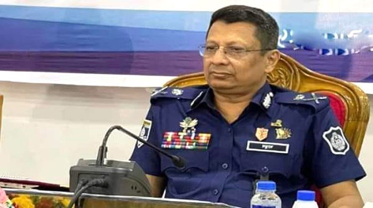 সাংবাদিকদের কাজে বাধা দেওয়া উচিত নয় : আইজিপি-চৌধুরী আবদুল্লাহ আল-মামুন