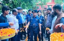 শ্রদ্ধা ও ভালোবাসায় বিদায় নিলেন পুলিশ সুপার  মোহাম্মদ জাকারিয়া