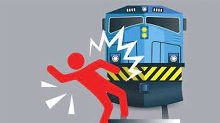 ট্রেনের ধাক্কায় যুবক নিহত