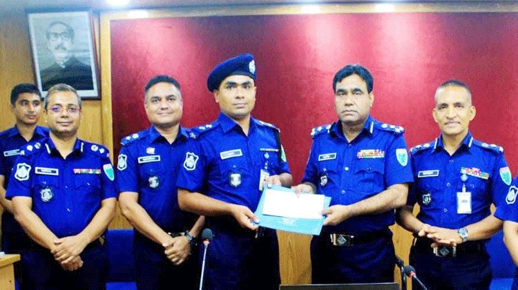 শ্রেষ্ঠ উপপরিদর্শক নির্বাচিত হয়েছেন কুলাউড়া থানার সুজন তালুকদার।