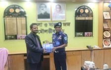 জেলা ও দায়রা জজ এর সাথে সৌজন্য সাক্ষাৎ করেন নবাগত জেলা পুলিশ সুপার