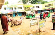 জাল স্ট্যাম্প শনাক্তে বেড়েছে দাম, বিচারপ্রার্থীদের ভোগান্তি:জাল স্ট্যাম্পের কারণে সরকার যেমন রাজস্ব হারাচ্ছে