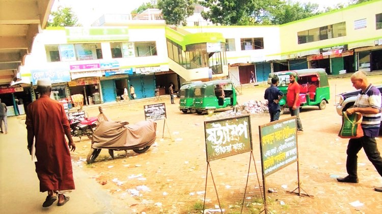 জাল স্ট্যাম্প শনাক্তে বেড়েছে দাম, বিচারপ্রার্থীদের ভোগান্তি:জাল স্ট্যাম্পের কারণে সরকার যেমন রাজস্ব হারাচ্ছে