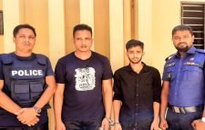 দুই কিশোরকে নির্যাতনের অভিযোগে গ্রেফতার-২