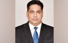 কৃষকদের মধ্যে বণ্টন না করে টাকা আত্মসাৎ