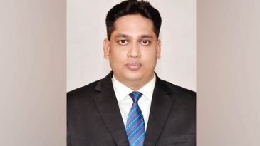 কৃষকদের মধ্যে বণ্টন না করে টাকা আত্মসাৎ