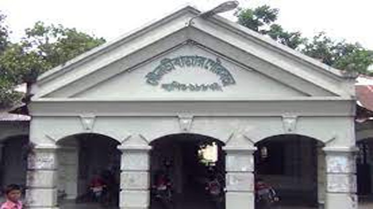 সার্ভারের সমস্যায় মৌলভীবাজার পৌরসভার জন্ম নিবন্ধন কাজে ভোগান্তি