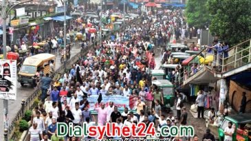 বিএনপির মিছিলে বিস্ফোরণ, যুবককে পুলিশে ধরিয়ে দিলেন নেতাকর্মীরা