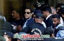 ইমরান খান লাহোরের বাসভবন থেকে গ্রেপ্তার