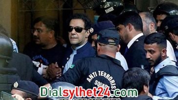 ইমরান খান লাহোরের বাসভবন থেকে গ্রেপ্তার