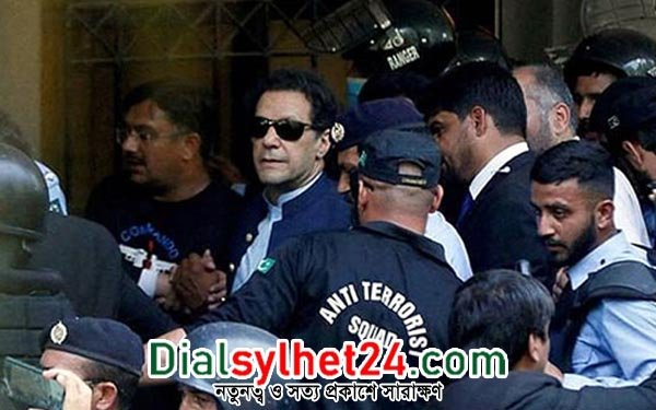 ইমরান খান লাহোরের বাসভবন থেকে গ্রেপ্তার