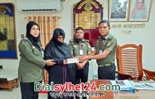 ৬ লাখ টাকার চেক পেলো আনসার পরিবারের সদস্যরা