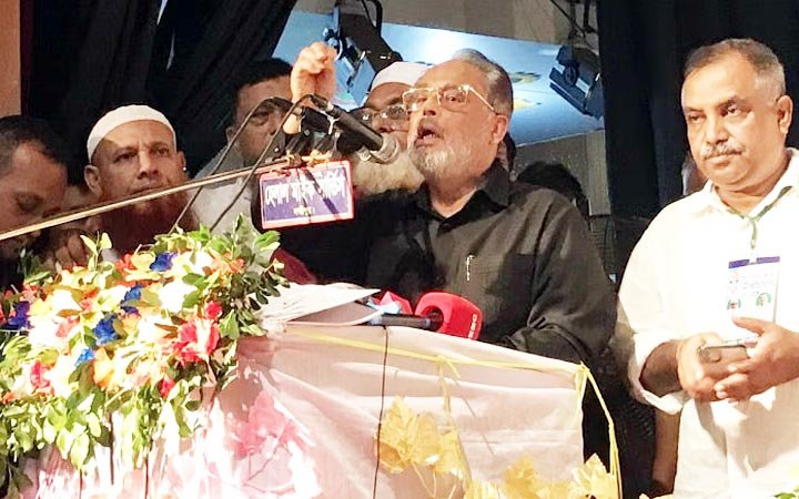 আওয়ামী লীগের বিরুদ্ধে কথা বললেই শাস্তি পেতে হয় : জি এম কাদের