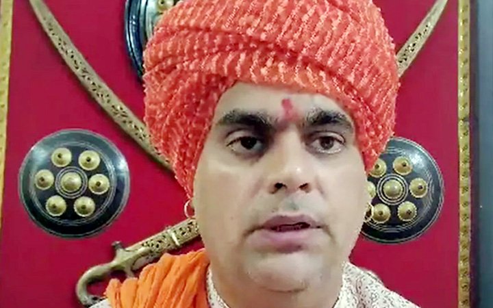 চাঁদকে হিন্দু রাষ্ট্র ঘোষণা করার দাবি ভারতীয় ধর্মগুরুর