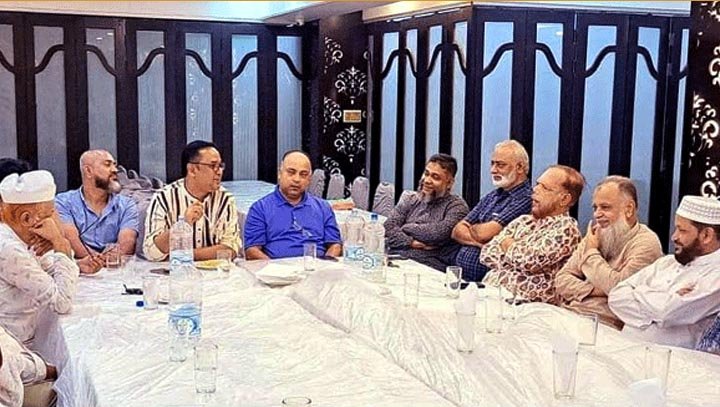 মেয়র আরিফুল হকের বিদায় সংবর্ধনার লক্ষ্যে ব্যবসায়ী নেতৃবৃন্দের প্রস্তুতি সভা