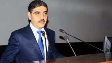 পাকিস্তানের তত্ত্বাবধায়ক প্রধানমন্ত্রী আনোয়ারুল হক কাকার