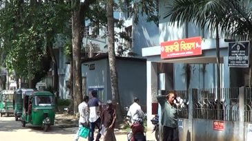 নার্স দিয়ে প্রসব করাতে গিয়ে গলা ছিড়ে ফেললো নবজাতকের