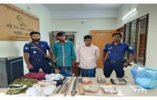 কমলগঞ্জে দেশীয় অস্ত্র ও চোরাই মালামালসহ আটক-২