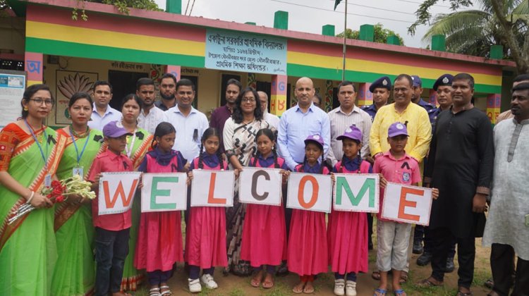মিড ডে মিল কার্যক্রম ও টিফিন বক্স বিতরণের’ শুভ উদ্বোধন