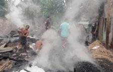 কমলগঞ্জে দোকানসহ বসতঘর পুড়ে কোটি টাকার ক্ষতি