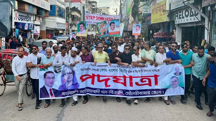 দেশে আগামী ডিসেম্বর-জানুয়ারীতে কোন নির্বাচন হবে না, এ বিষয়টি শেখ হাসিনাও জানেন বলে মন্তব্য করেছেন সাবেক এমপি এম নাসের রহমান