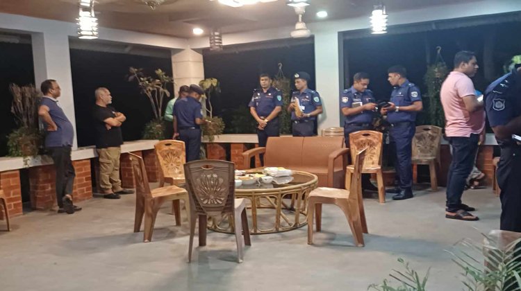 শ্রীমঙ্গলে লেমন গার্ডেন রিসোর্ট কক্ষে এক পর্যটক খুন, অপর দুই পর্যটক কক্ষ তালা দিয়ে পালিয়ে যায়