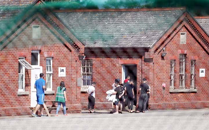 ইংল্যান্ডে ২০ বছরের মধ্যে সর্বোচ্চ শরণার্থী আবেদন