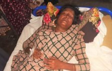  নিতেশ্বর গ্রামে  ভাতিজীর সাথ অনৈতিক কাজে বাঁধা দেয়ায় দুই সতীনকে পেটালেন স্বামী লুদাই