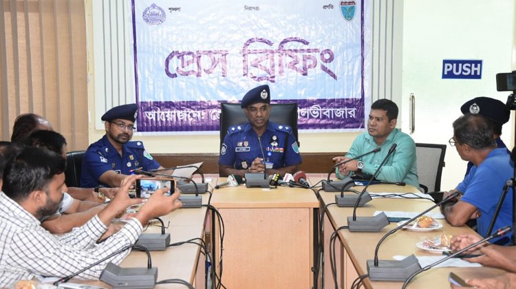 রাজনগরে লুণ্ঠিত মালামাল ও দেশীয় অস্ত্রসহ আন্তজেলা ডাকাত দলের ০৩ সদস্য গ্রেফতার