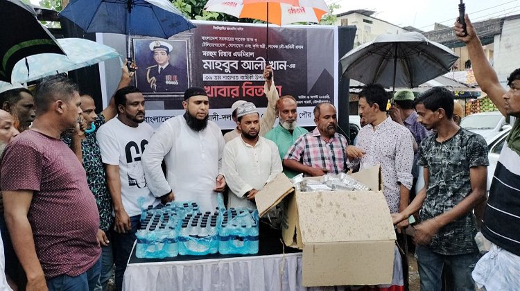 মৌলভীবাজারে বিএনপির মিলাদ ও খাবার বিতরণ