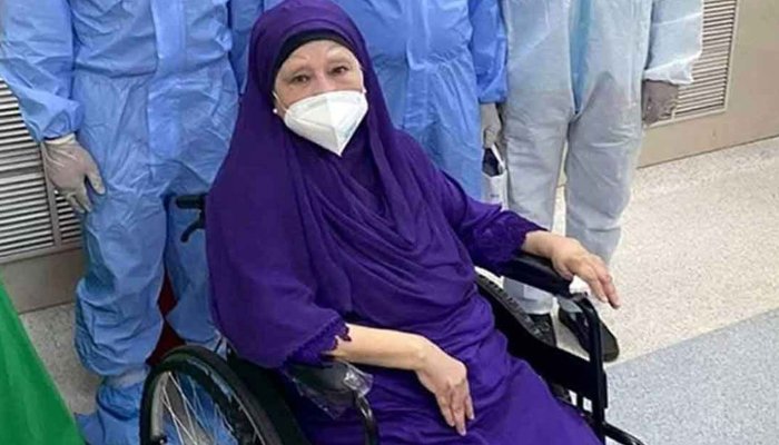 খালেদা জিয়াকে কেবিনে স্থানান্তর
