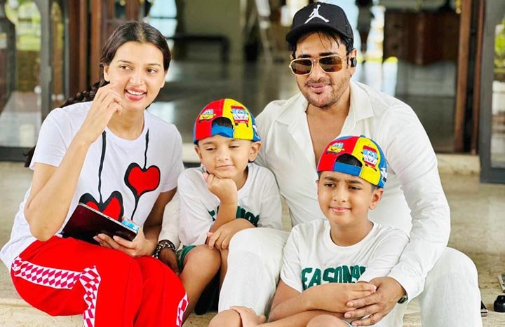 সংসার জীবনে এক যুগ পূর্ণ করলেন অনন্ত-বর্ষা