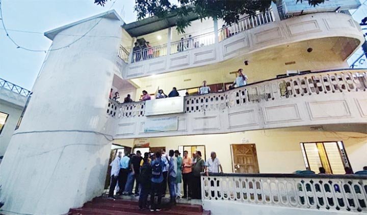 নাট্যকর্মীদের উপর হামলার ঘটনায় ৬০ জনকে আসামি করে মামলা