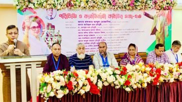 দেশকে সংকটমুক্ত করতে এই সরকারকে বিতাড়িত করতে হবে: মুক্তাদির