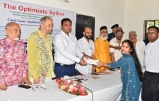 সিলেটে দি অপ্টিমিস্ট-এর উদ্যোগে ২২ লক্ষ টাকার বৃত্তি বিতরণ