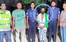 এক বছরের সাজার ভয়ে ফকির বেশে মাজারে মাজারে ৮ বছর!