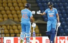 বৃষ্টি আইনে নেপালকে হারিয়ে সুপার ফোরে ভারত