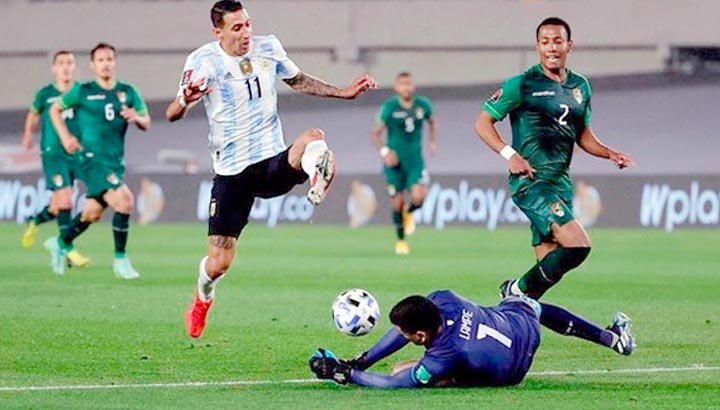 মেসিকে ছাড়াই বলিভিয়াকে উড়িয়ে দিলো আর্জেন্টিনা