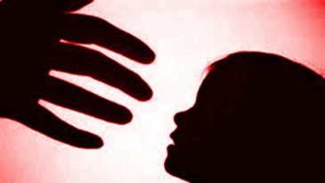 জাম্বুরা খাওয়ানোর লোভ দেখিয়ে  শিশুর শ্লীলতাহানির অভিযোগ